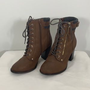Call it Spring brown ankle boot with heels size 8